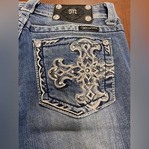 Miss Me 26 Boot Cut Jeans Low Rise Like New.